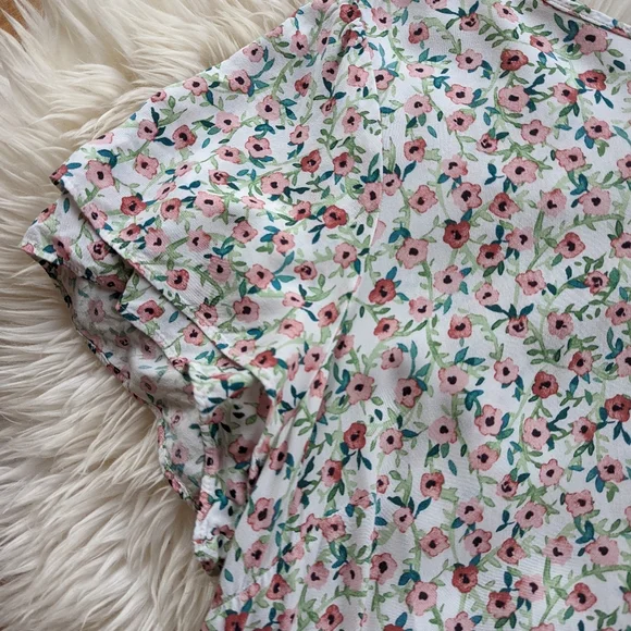 REITMANS - Floral Flutter Sleeve Blouses - Picture 5 of 7